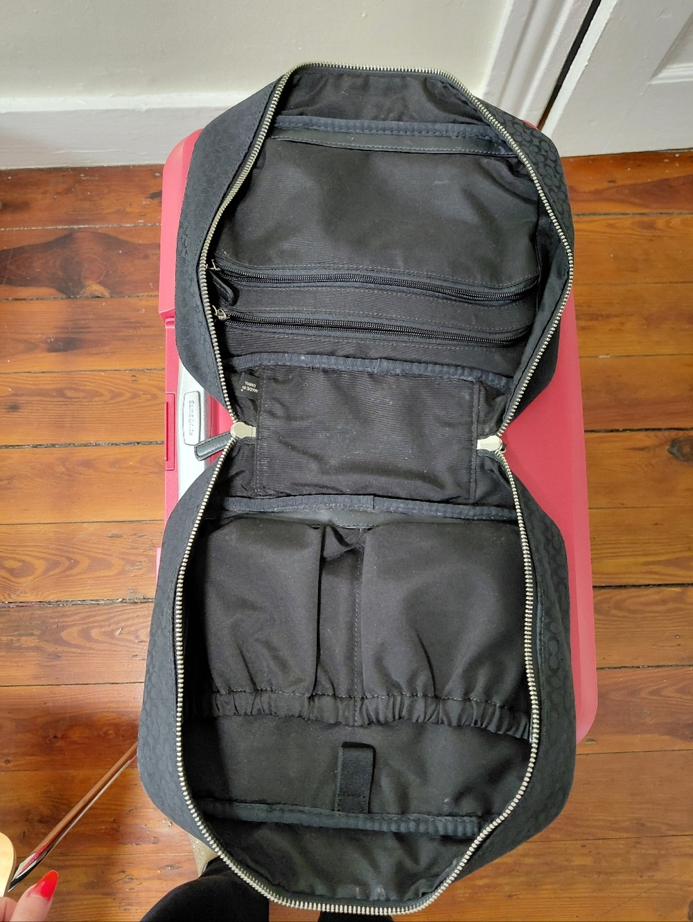 Coach Toiletry Case Vintage Black Bag - Picture 10 of 13